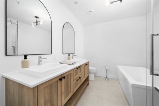 Ensuite bathroom