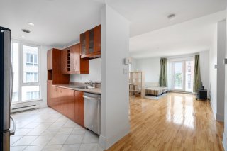#302 - 2038 Rue De Bullion