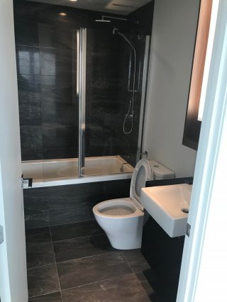 Salle de bains attenante à la CCP