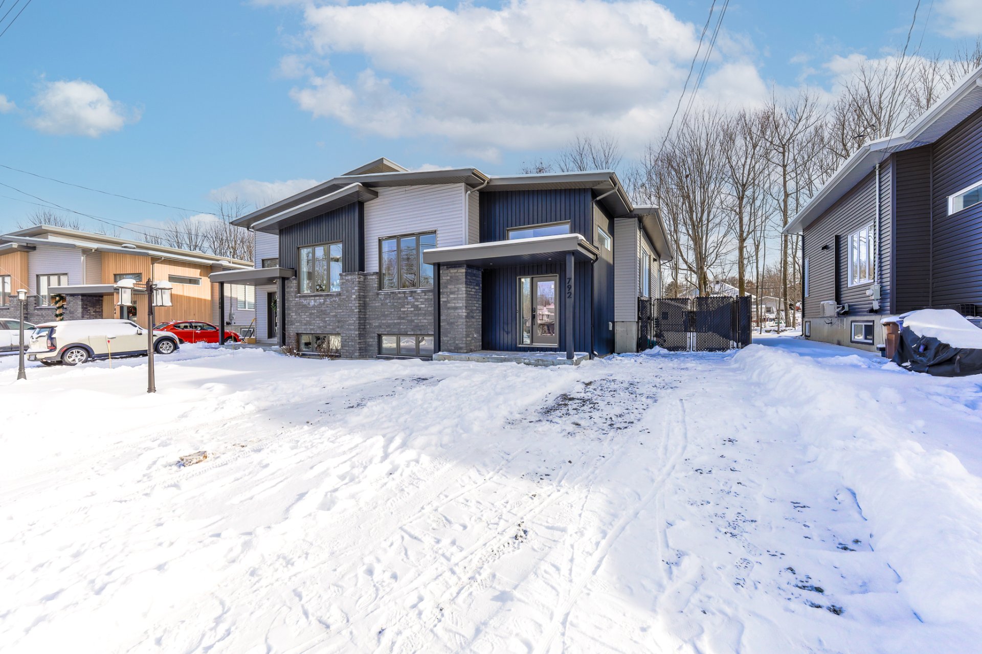 792 Place de Quénéblay