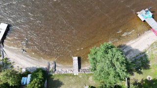 Accès au plan d'eau