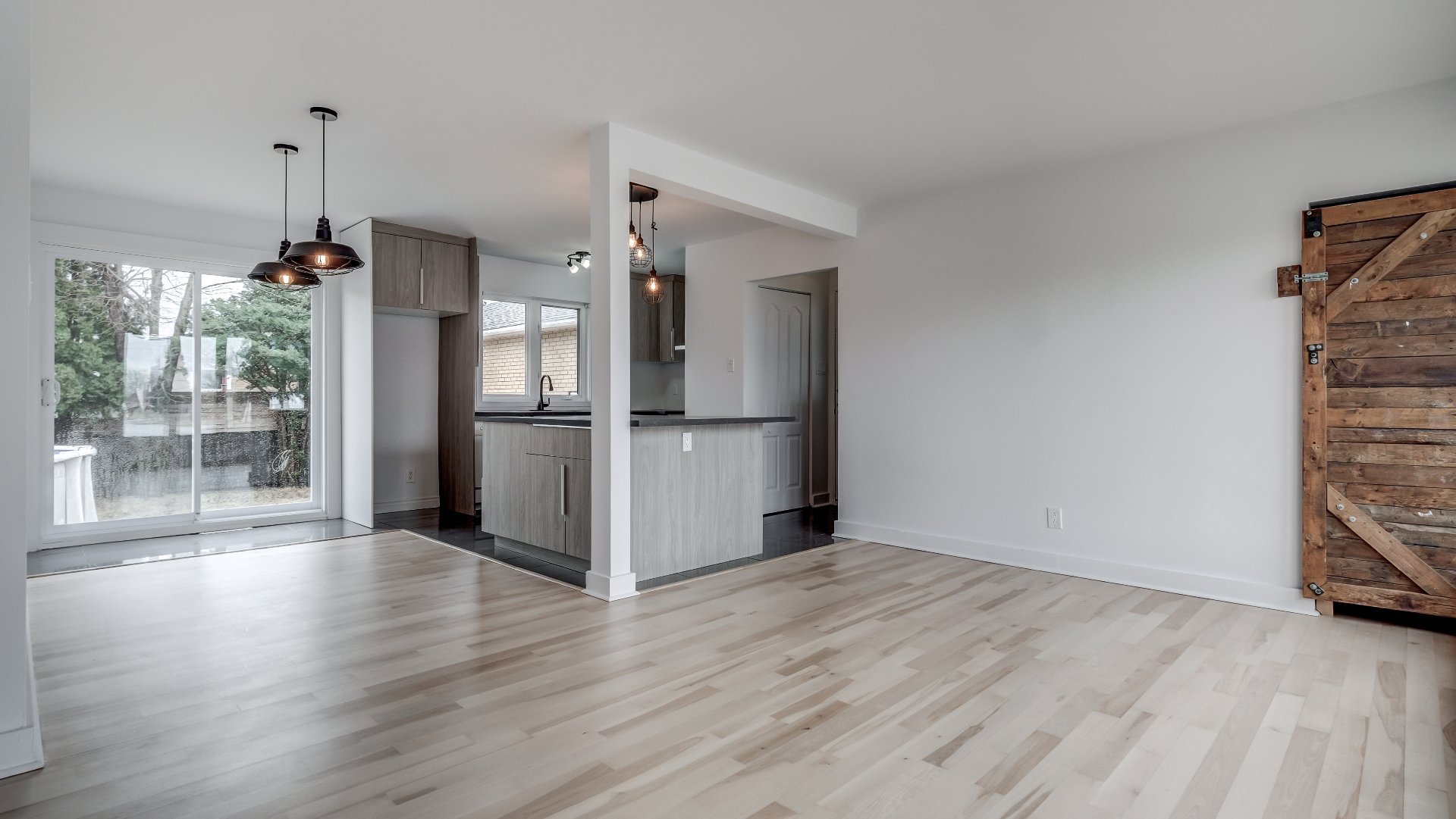  2150 Rue du Pont
