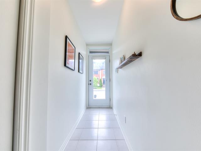 2709 Rue des Équinoxes
