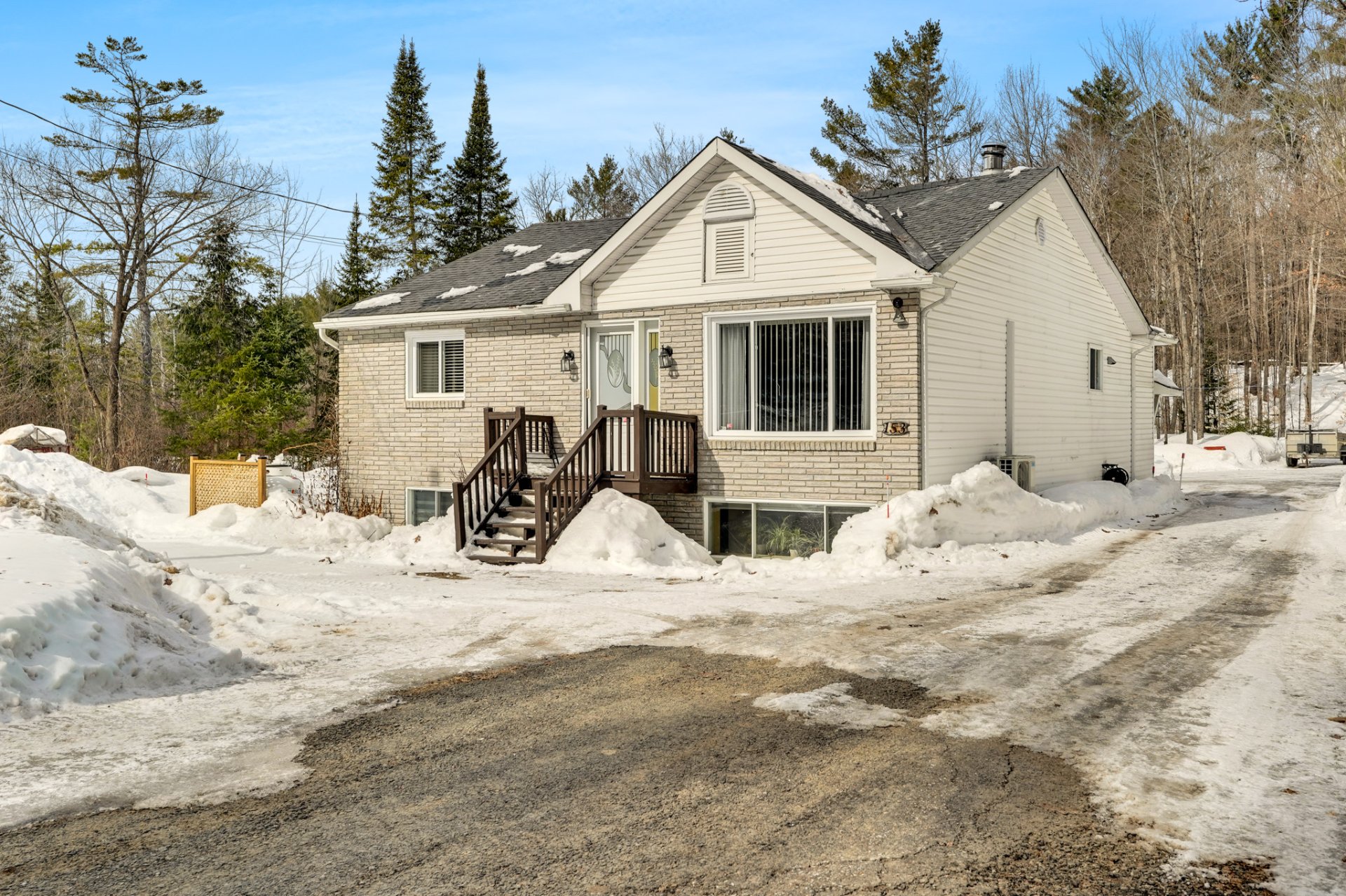 153 Ch. Ste-Élisabeth