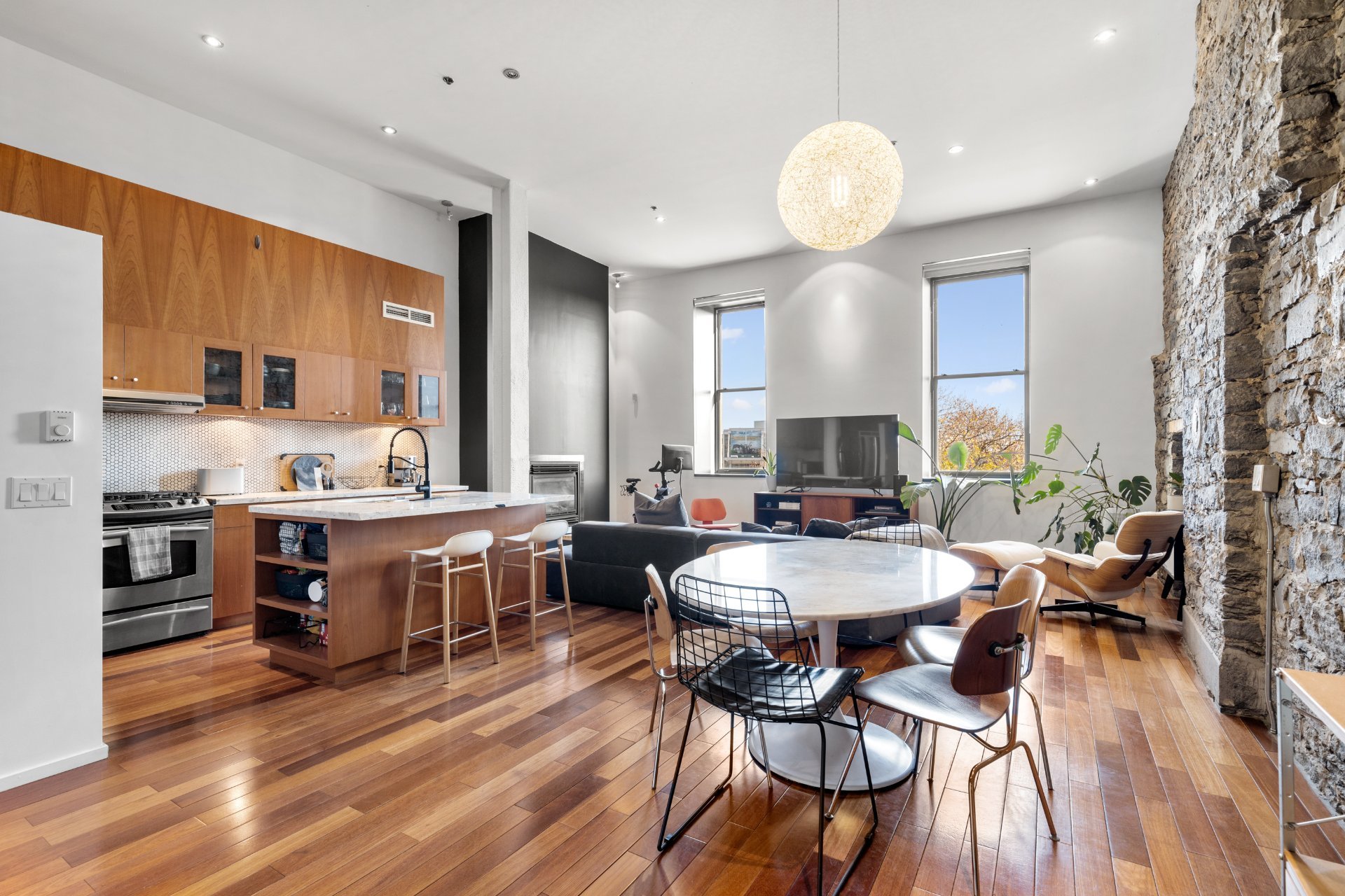 #107 - 64 Rue St-Paul O.