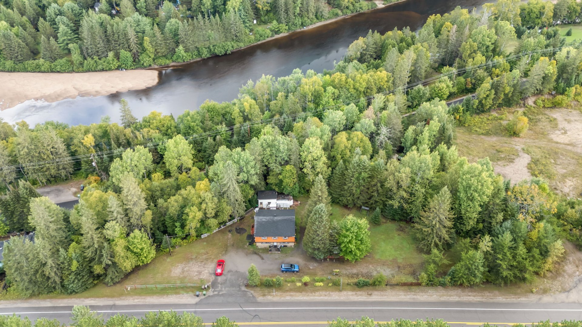 Joelle Bitar / #26951711