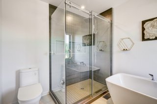 Ensuite bathroom