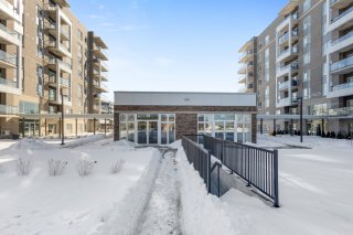 #602-248 Boul. Hymus Pointe-Claire