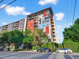 #916 - 4650 Rue Jean-Talon E.