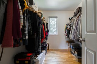 Walk-in closet