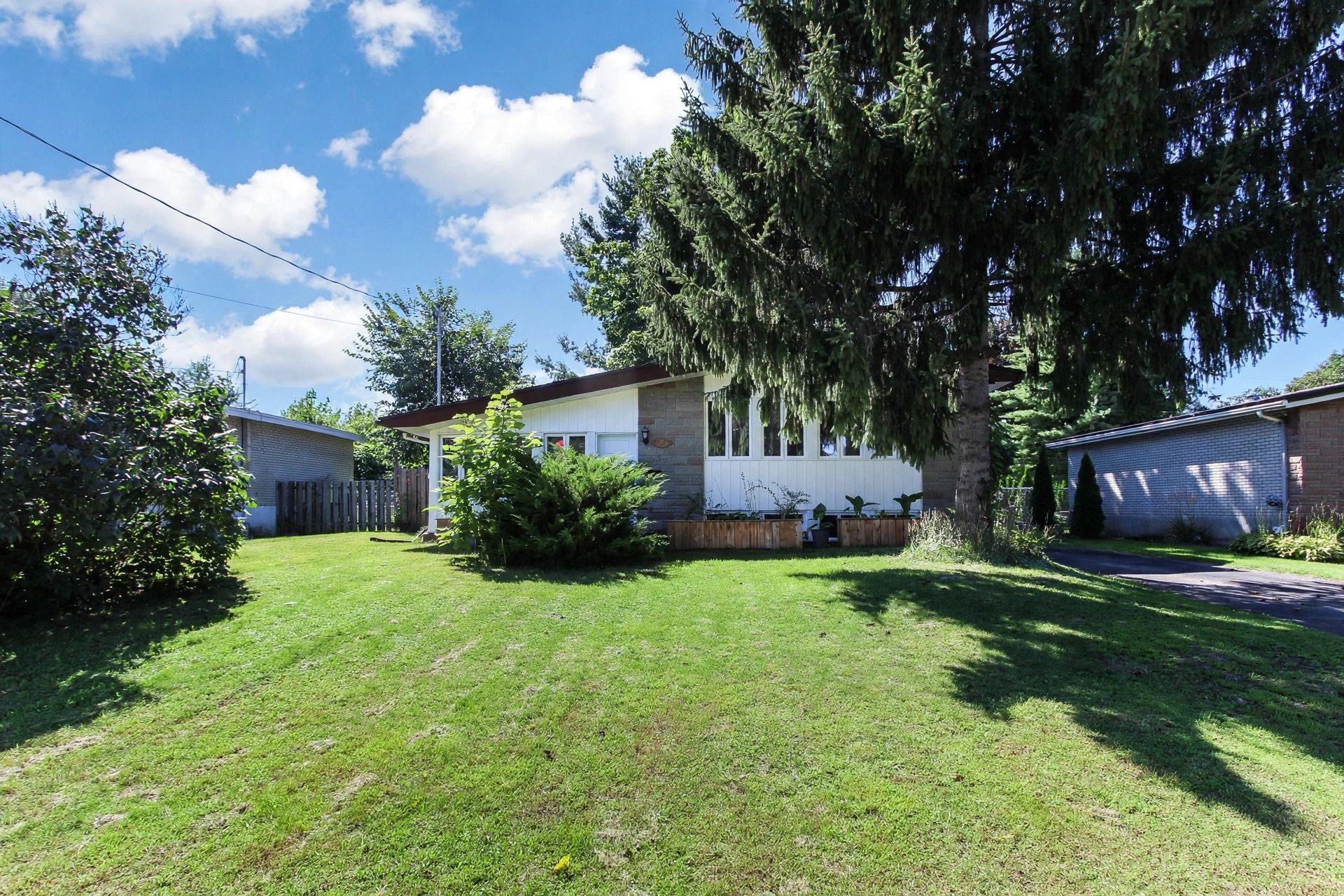 297 Rue Bellevue