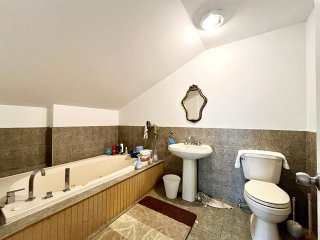 Salle de bains attenante à la CCP