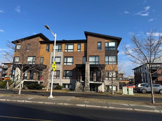 3742 Rue Bernard-Hubert