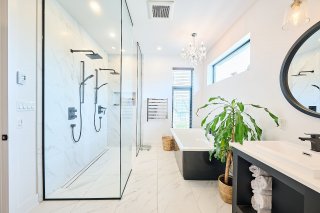Salle de bains attenante à la CCP