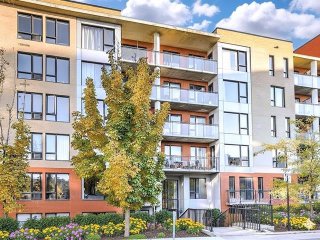 #604 - 2160 Rue Laforce