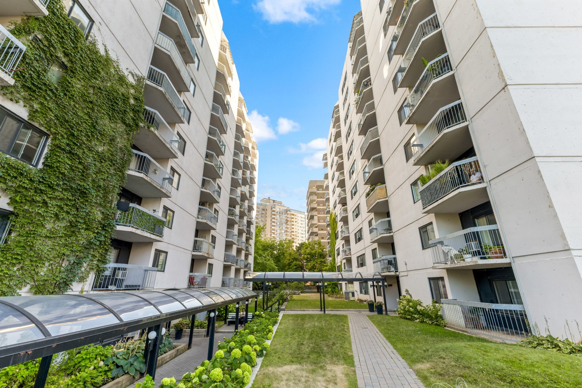 #1007 - 3480 Rue Simpson