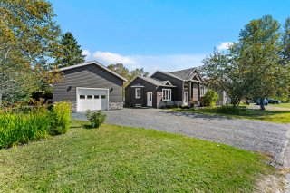 351 Rue Barolet