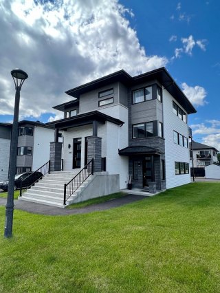 11042 Rue du Beaujolais
