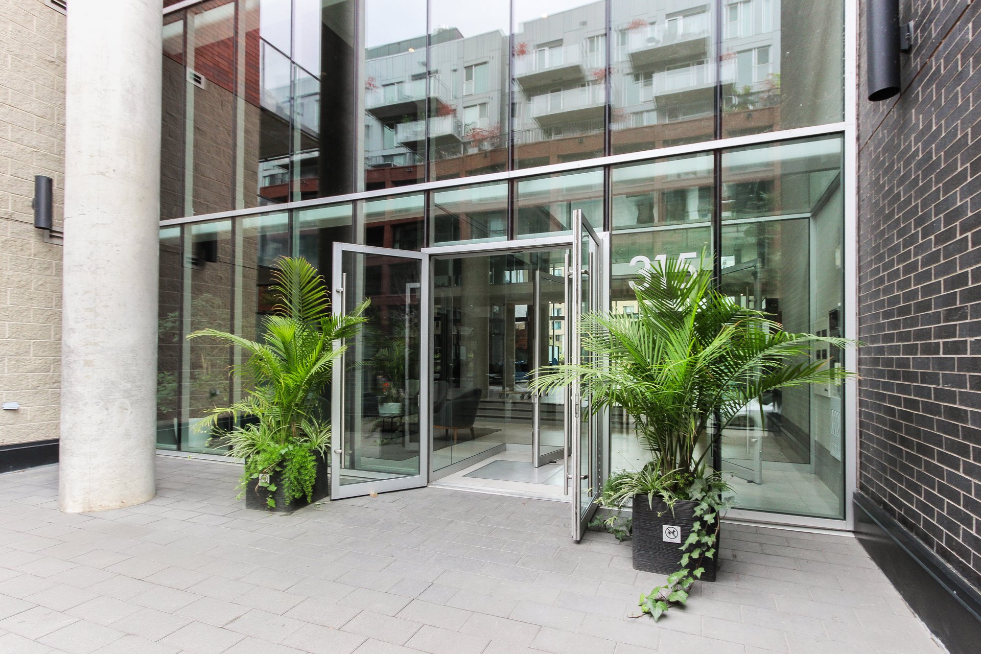 #608 - 315 Rue Richmond
