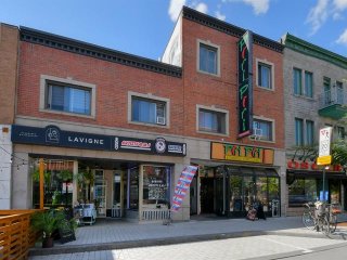 3747 Rue Ontario E.
