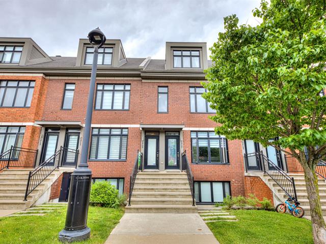 2709 Rue des Équinoxes