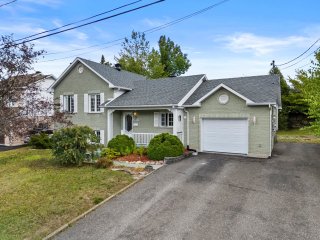 2635 Rue des Cyprès