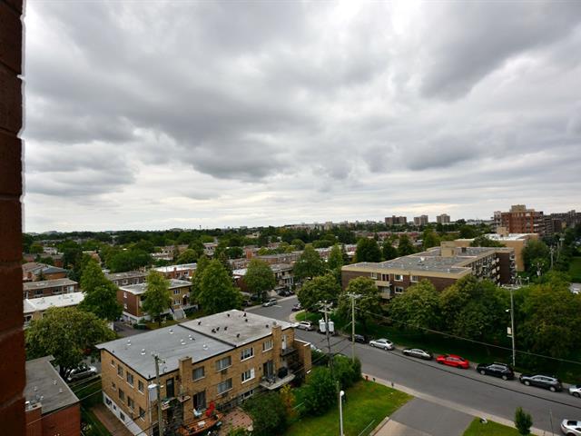 #852 - 2240 Boul. Thimens