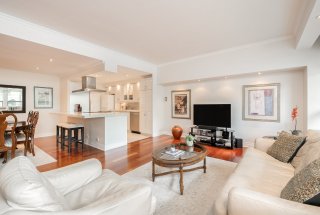 #204-1545 Av. du Docteur Penfield Montréal (Ville-Marie)