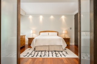 #204-1545 Av. du Docteur Penfield Montréal (Ville-Marie)