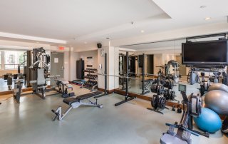 #204-1545 Av. du Docteur Penfield Montréal (Ville-Marie)