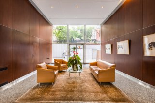 #204-1545 Av. du Docteur Penfield Montréal (Ville-Marie)