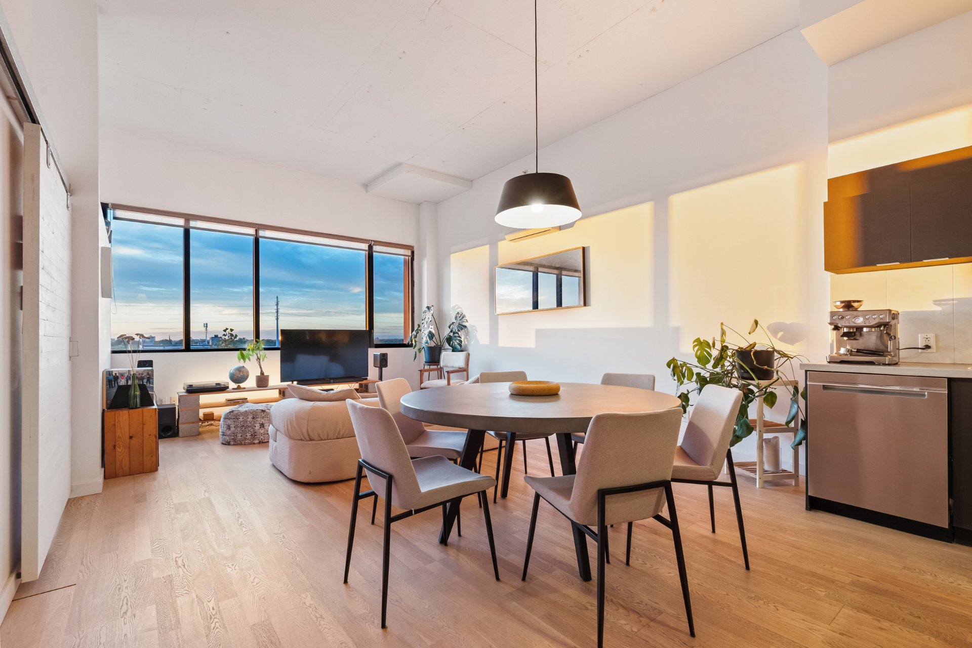 #530 - 125 Rue Chabanel O.