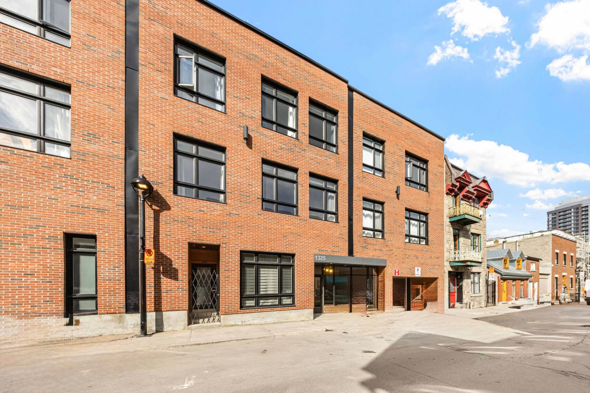 #304 - 1325 Rue Montcalm