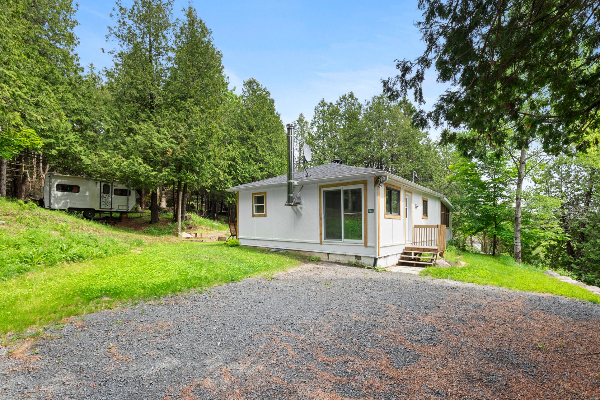 3073 Rue Séguin