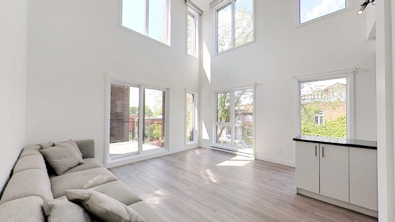 #B302 - 5555 Rue Wellington