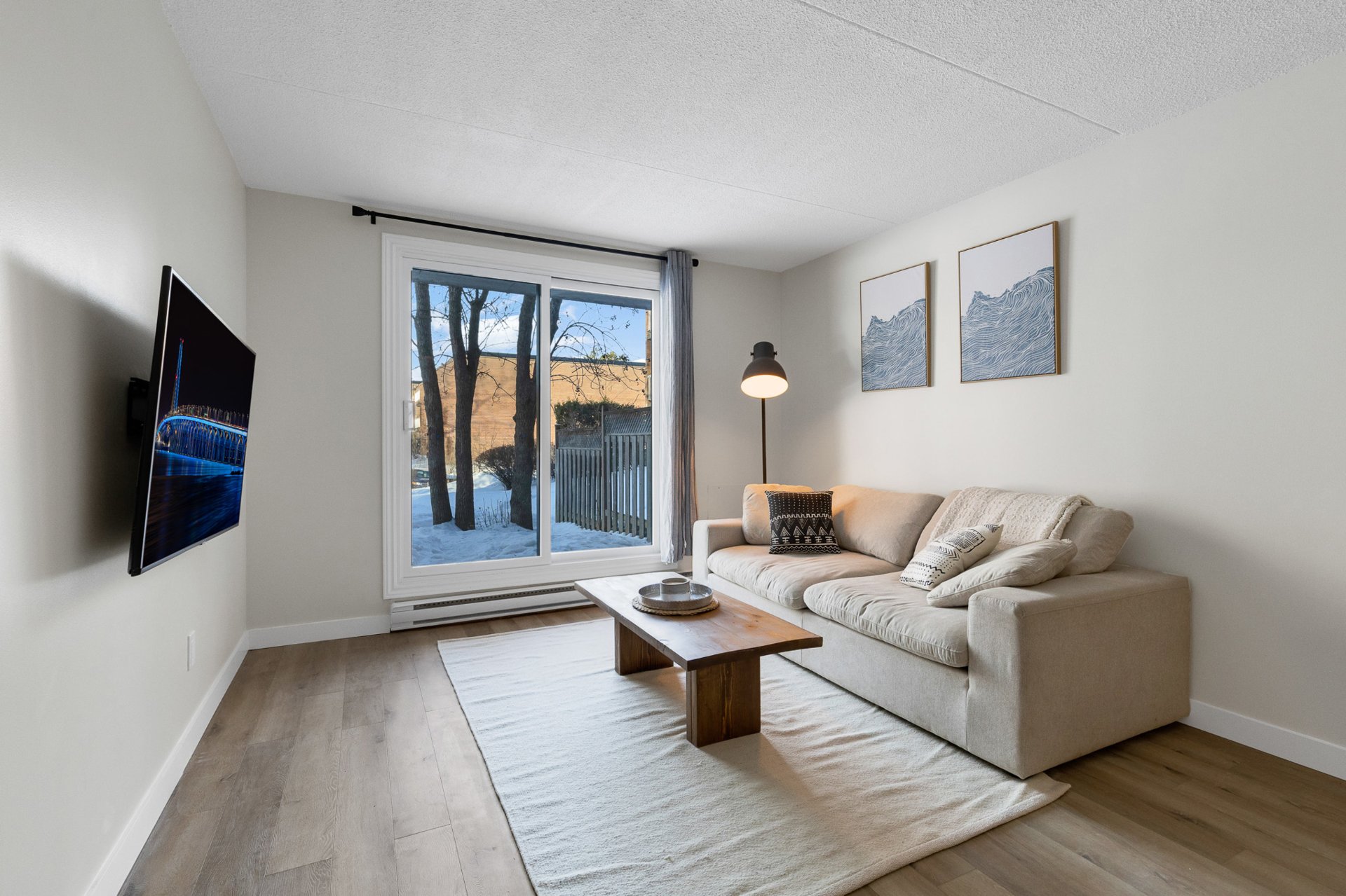#110 - 90 Crois. Elgin