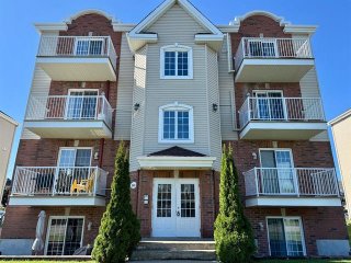 #301 - 2868 Rue Montcalm