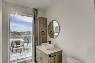 Ensuite bathroom