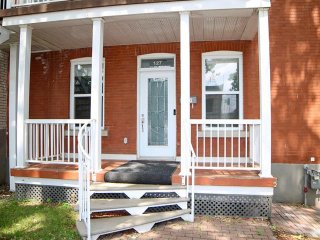 127 Av. Richardson