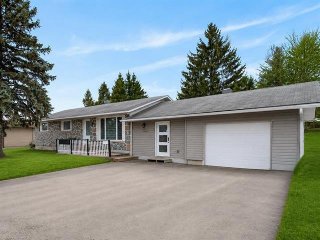587Z Rue Maclaren E.