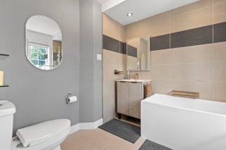 Salle de bains attenante à la CCP