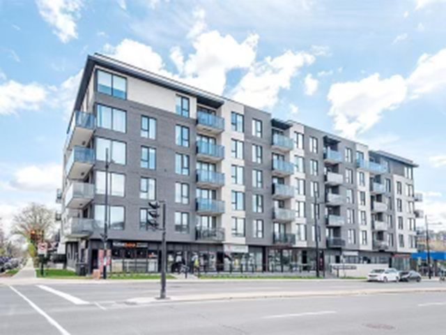 #402 - 5780 Rue Sherbrooke E.