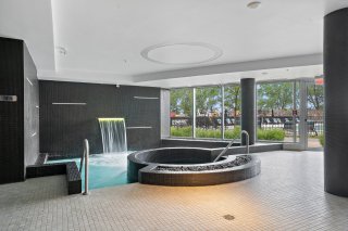 Hot tub