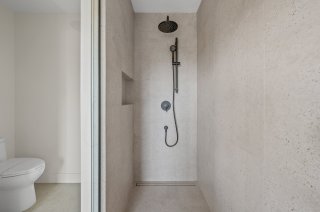 Salle de bains attenante à la CCP