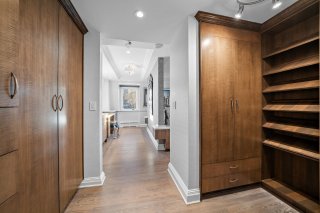 Walk-in closet