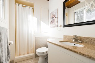 Salle de bains attenante à la CCP