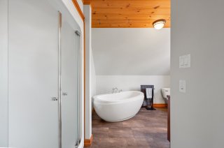 Salle de bains attenante à la CCP
