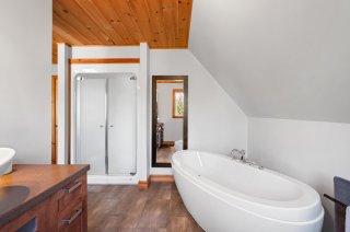 Salle de bains attenante à la CCP