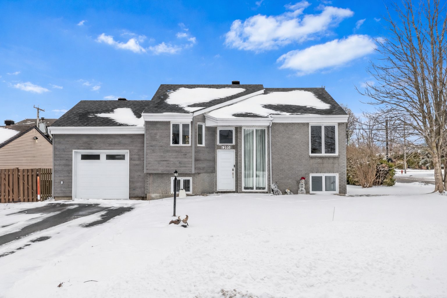 1295 Rue Charles-Olivier