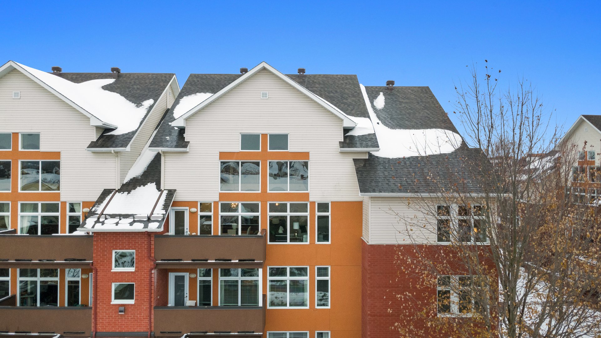 #10 - 300 Boul. d'Europe